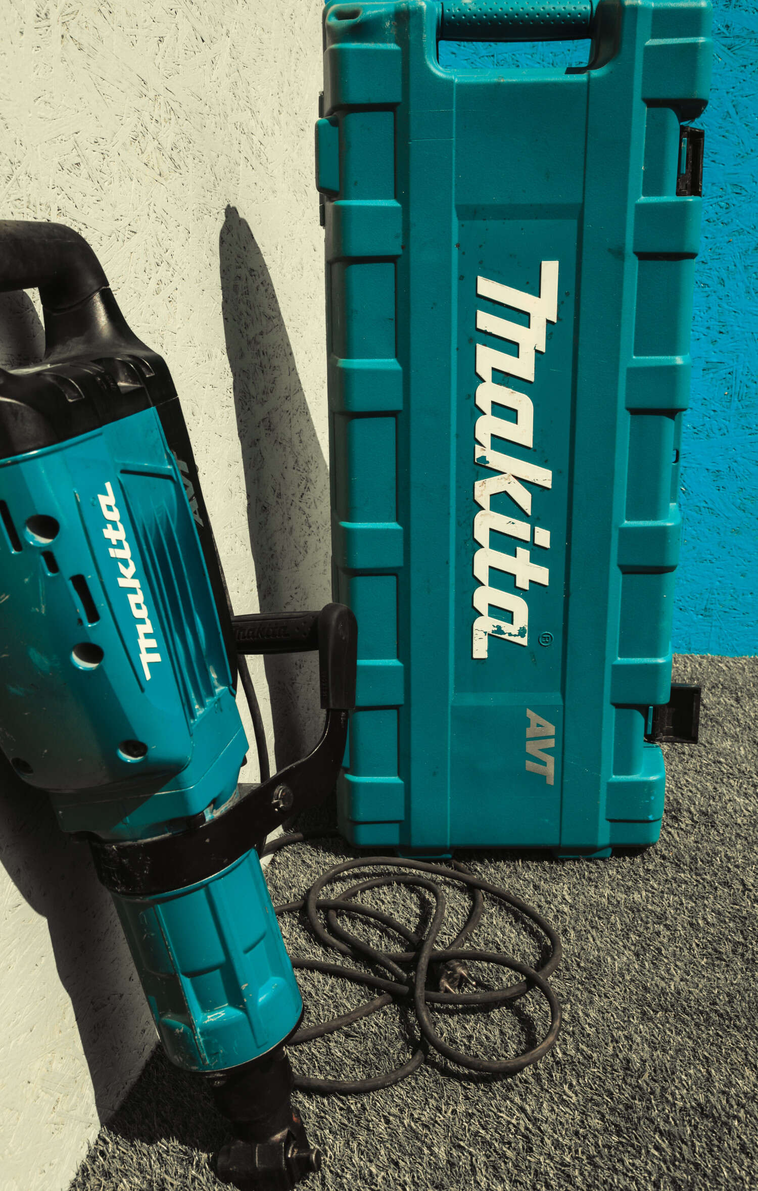Отбойный молоток Makita HM 1317 в аренду и напрокат  - фото 3