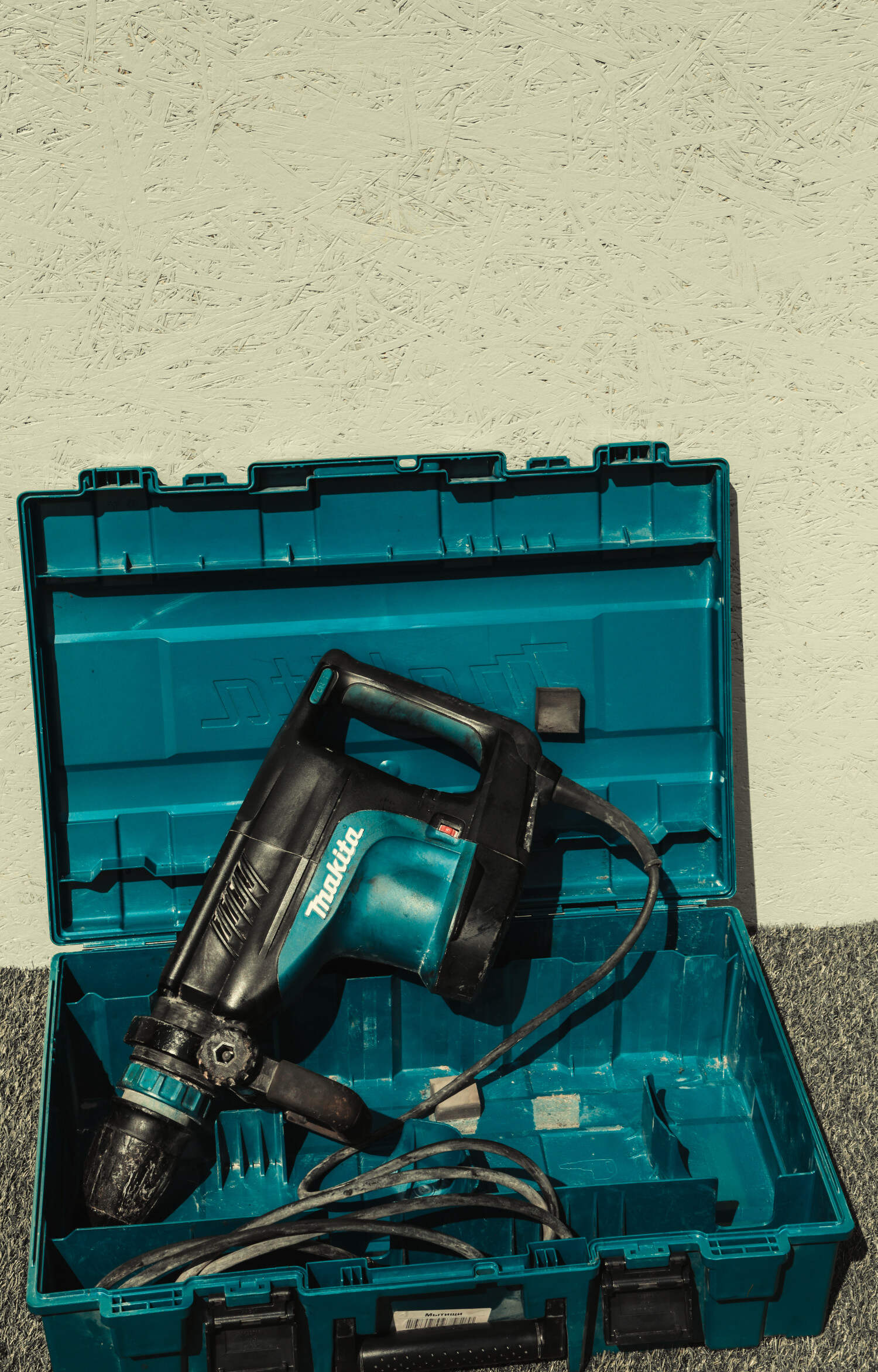 Отбойный молоток Makita HM1203 в аренду и напрокат  - фото 5