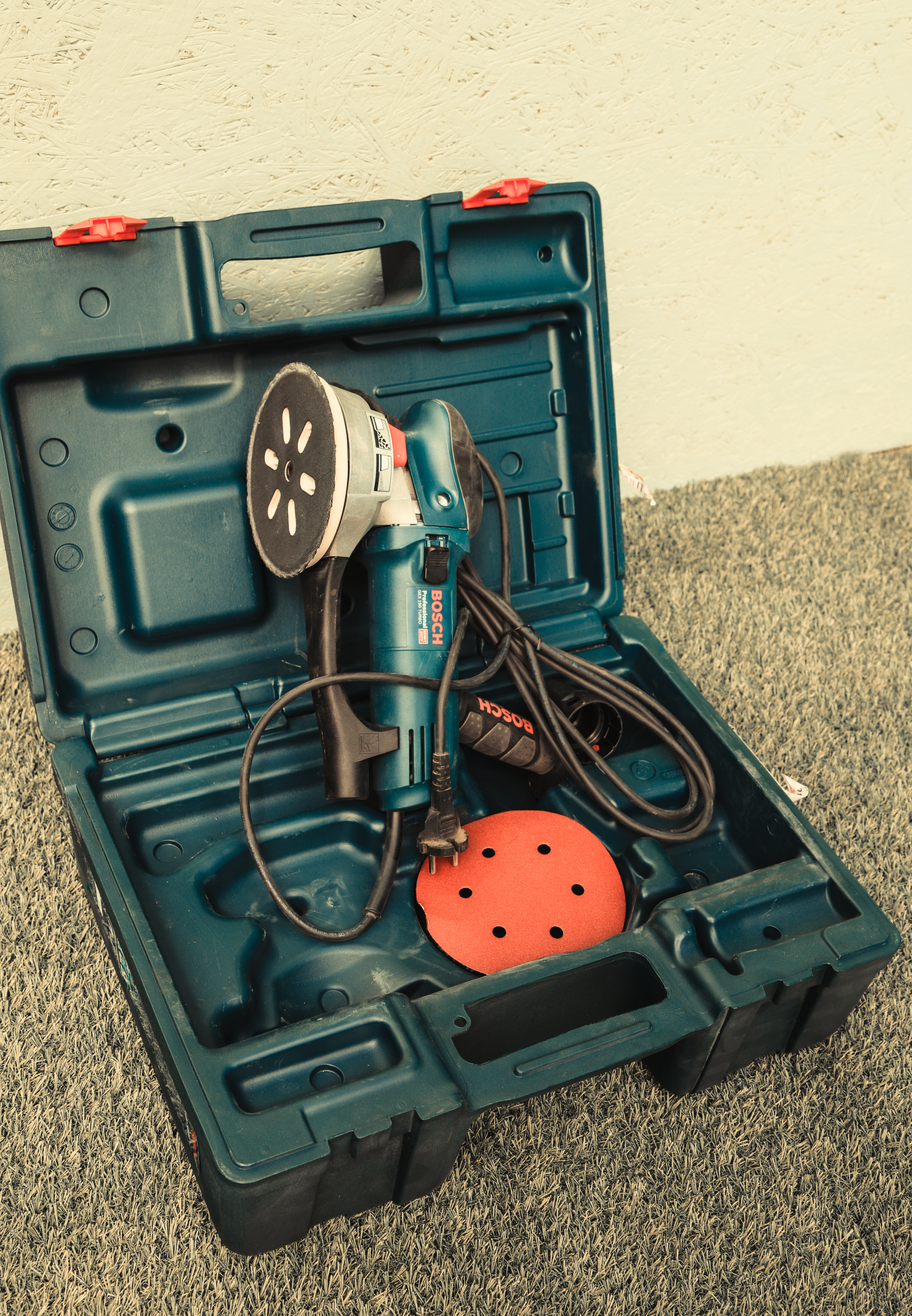Эксцентриковая шлифовальная машина BOSCH GEX 150 AC в аренду и напрокат  - фото 2