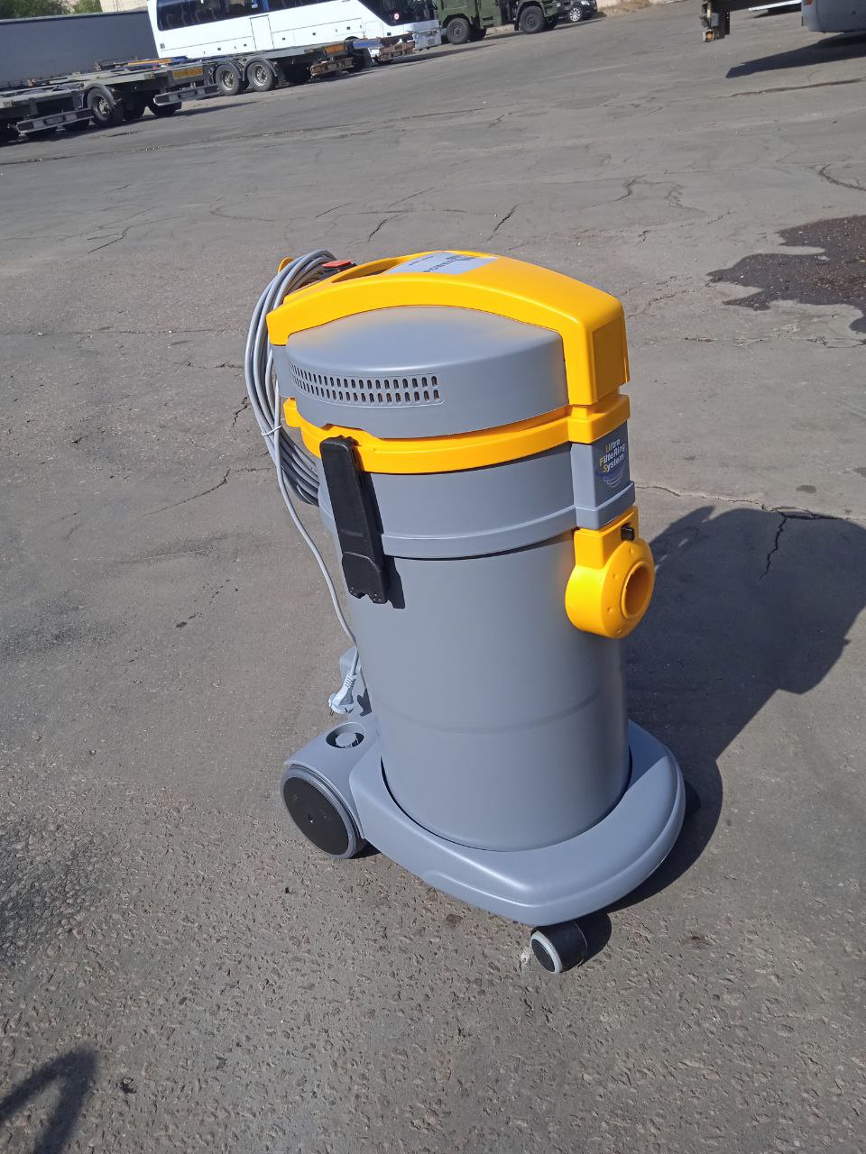 универсальный пылесос Sparky VC 1650 MS в аренду и напрокат  - фото 2