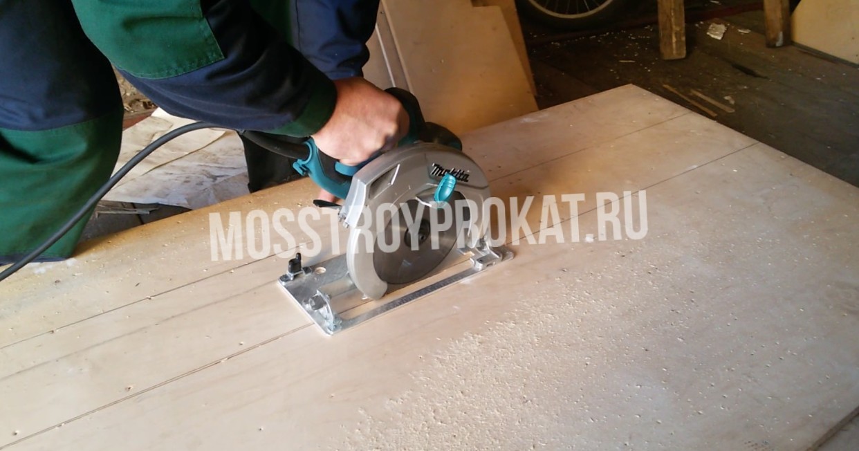 Дисковая пила видео. Пластина для циркулярной пилы Makita 7601. Ручная циркулярная пила по дереву Макита 7601. Пильные диски для ручной циркулярки Макита 5704r. Шина для циркулярная пила 7601.